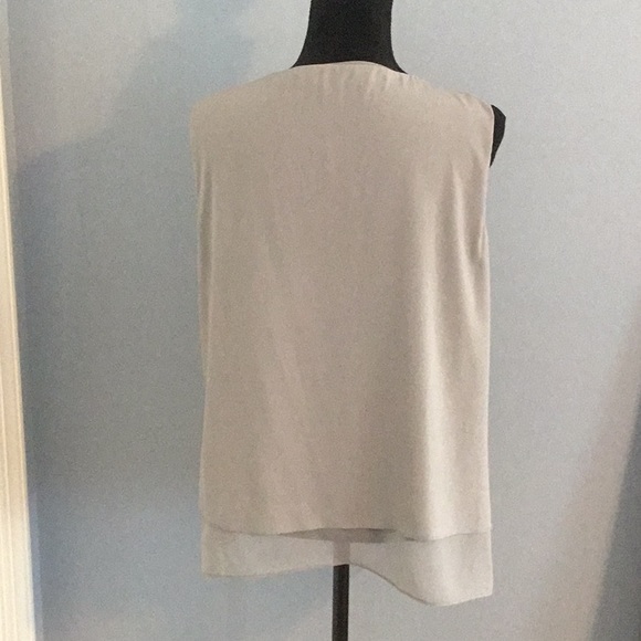 Marc New York- layered shell tank  Covered buttons - Picture 5 of 7